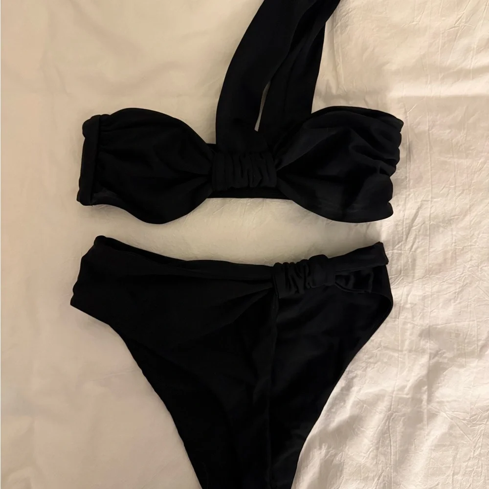 Black One-Shoulder Bikini - Picture 2 of 2